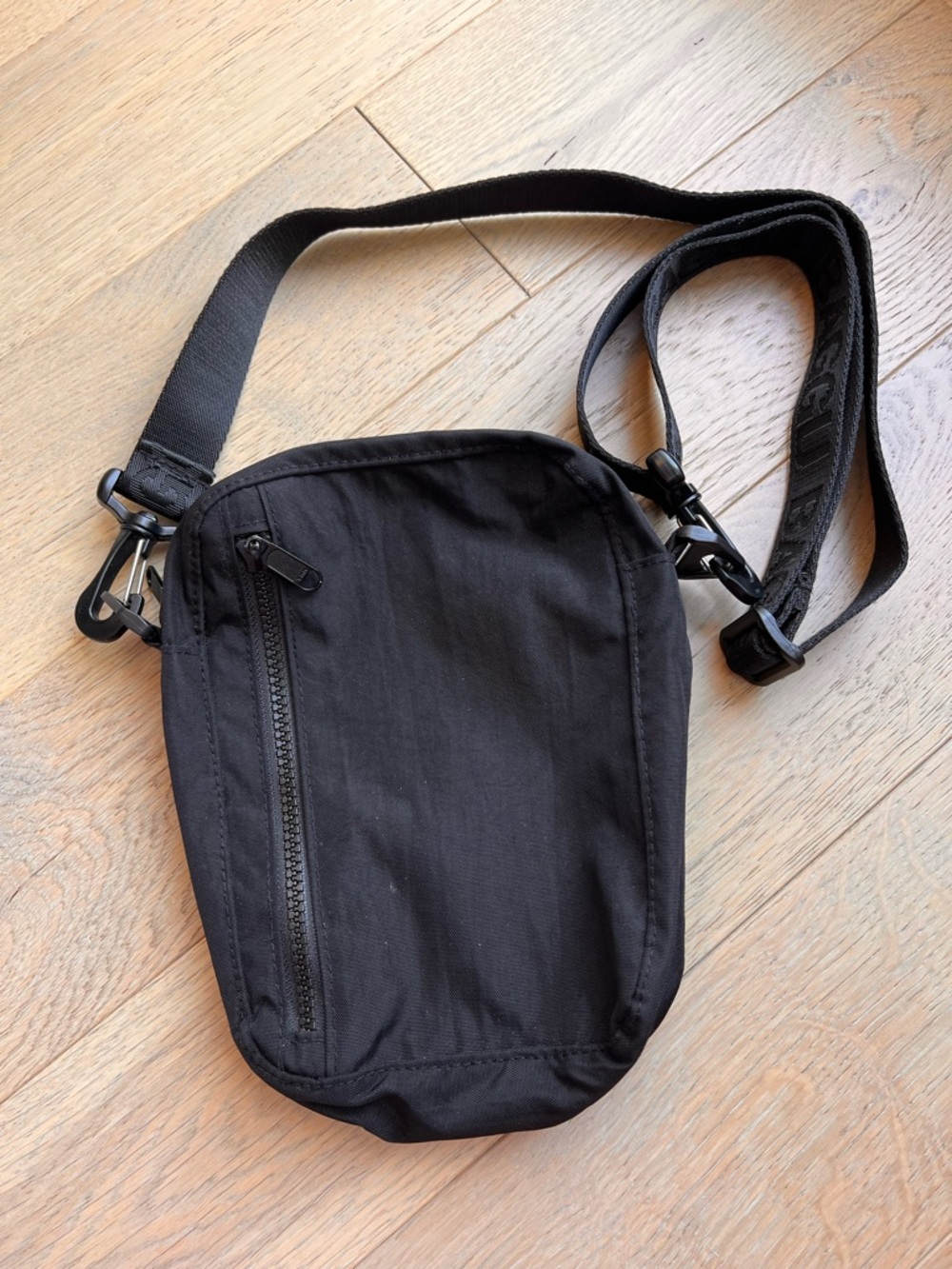 BAGGU Black Compact Crossbody Bag